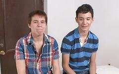 Ver ahora - Cute 18 year old twinks do bareback pounding until they cum.