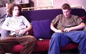 Download Straight amateurs suck cock and fuck in jock on skater punk sex scene