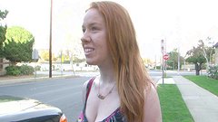 Jetzt beobachten - Horny red head rides a massive black dick