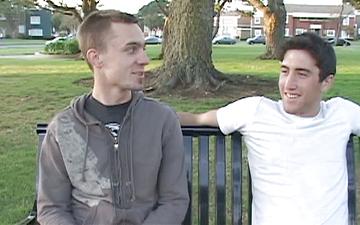 Télécharger Handsome amateur jocks hunter nash and neal daly suck and fuck