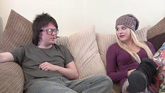 Ver ahora - Charlyse angel sucks off a nerd