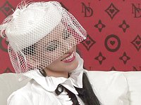 Kijk nu - Hotties nessa and vivien pound poons with big vibrator and eager fingers