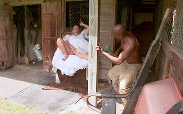 Download Dee siren gets her pussy stuffed in the stable