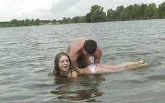 Ver ahora - Younger couple fucks at lake house 