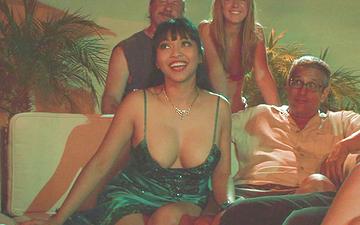 Descargar Mika tan, audrey hollander, and bobbi starr visit swingtown
