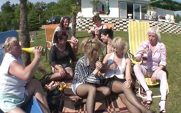 Download Little blondie gets squirted on at the gran bang