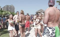 spring breakers flash their tits for the crowds - movie 5 - 6