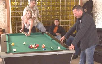 Scaricamento Stacey cums while getting gang banged