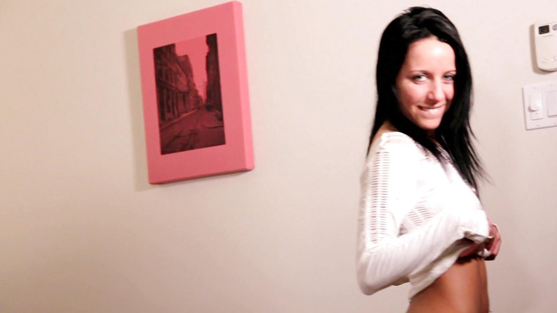 Jersey Pley Loves Blowing Penis