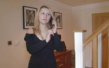 Herunterladen Ex-husband turned step-dad still takes pleasure in ex-wife's pussy 