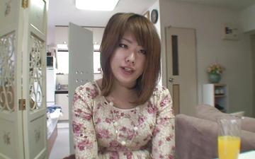 Herunterladen Megumi iwabuchi can't wait to make her amateur sex life professional