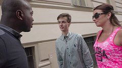 Jetzt beobachten - Denisse lets a black man fuck her husband's pussy
