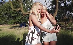 Kijk nu - Blonde sorority sisters turn into lezzies during long summer vacation 