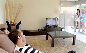 Downloaden Lilou sou always wanted to have group sex and she gets it with a foursome