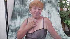 Kijk nu - Jana is tan, horny and ready for action as she sucks a fucks a college cock