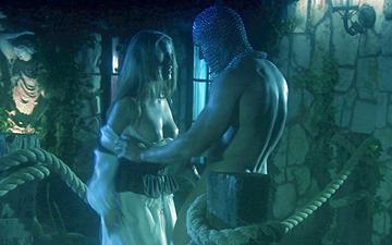 Scaricamento Jenna haze spreads her legs open on a drawbridge to fuck a stranger