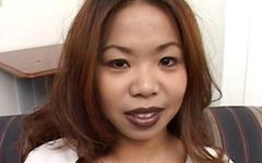 Kijk nu - Aziatische slet nyomi marcela laat haar kutje beuken door zwarte lul in trio