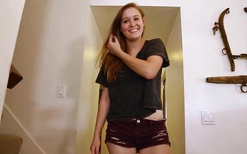 Télécharger Kristen kay jerks you off after sucking your cock and balls
