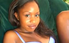 Kijk nu - Ebony slet promise smeekt om gezichtscumshot na interraciaal neuken