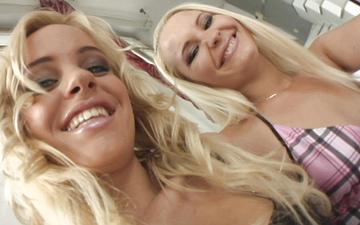 Scaricamento A full on foursome leaves angel spice and tori dripping cum out their asses