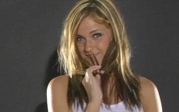 Télécharger Mckenzee is a cute blonde with perky tits and a hunger for sucking cock pov