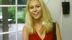 Jetzt beobachten - Blonde cindy crawford loves it when her man pounds her pussy