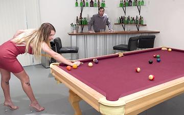 Scaricamento Gabbie carter is a pool shark that is looking for some dick 