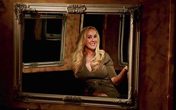 Download Brandi love introduces you to the room full of mirrors
