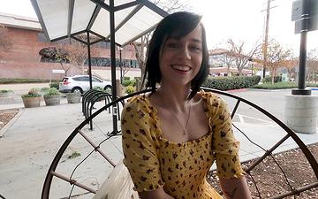 Descargar Remi jones tenía una personalidad atrevida y un coño delicioso