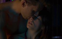 Escena íntima y romántica de sexo en una habitación de hotel con Ena Sweet - movie 4 - 2