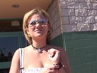 Kijk nu - Alexandra is a horny blonde eager for an anal stretching in sexy threesome