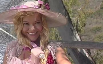 Télécharger Blonde witch julie meadows gets facial cumshot in fantasy porn scene
