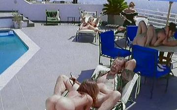 Herunterladen Brittany andrews and avalon lick lesbian pussy and cock by the pool