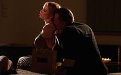Kiara Lord joue le rôle d'une escorte de luxe dans cette scène sensuelle et intime. - movie 1 - 2