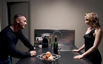 Scaricamento Emmanuelle worley riceve un'enorme creampie anale