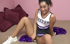 Kijk nu - Cheerleader sarah lace trekt haar rok omhoog om te neuken