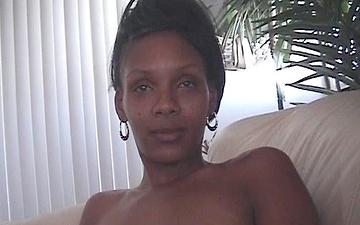 Scaricamento After an intense fucking session this horny ebony slut gets cum in her eye