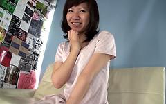 Morioka Ryouko lässt sich das Nass aus ihrer haarigen Muschi ficken - movie 5 - 2