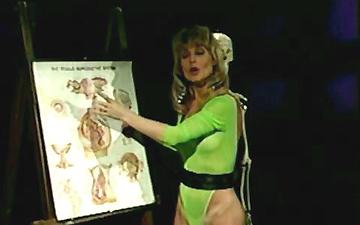 Download Nina hartley is a sexpert teacher trying to show how to properly eat snatch