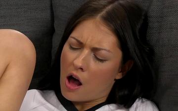 Scaricamento Rebecca volpetti fa rumore quando sborra