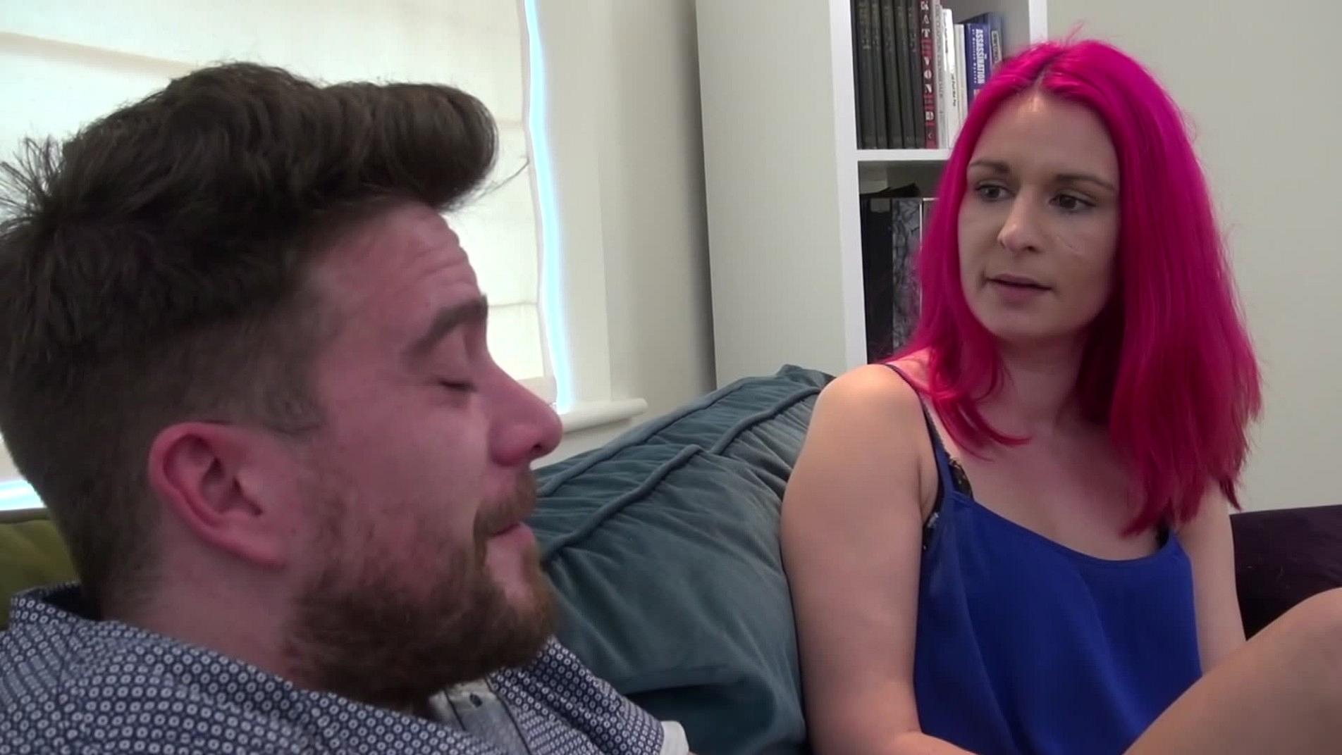 Amber Dean lets her stepdaddie stick it in