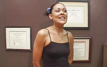 Herunterladen Slutty brown whore sunshine