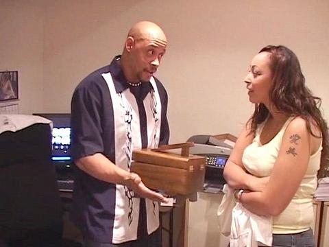 Tinkerbell Loves The Hood Life