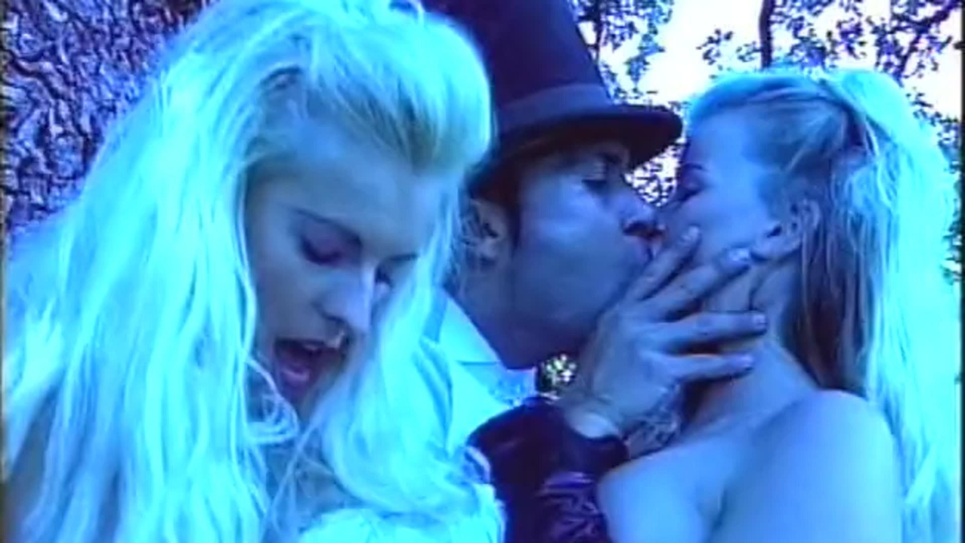 From Dusk Till Down - Scene 1