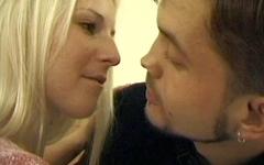 Ver ahora - This sexy blonde teen is with an older guy in a hotel room and they fuck