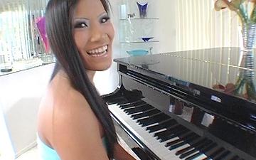 Downloaden Christine is a talented pianist who also loves to suck cock and drink cum