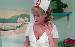 Ver ahora - Bunny luv the slutty nurse hole