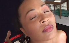 Kijk nu - Shalena loves giving nasty blowjobs with her black mouth