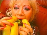 How many bananas and carrot can this mature blonde cunt hold in her pussy?! - movie 2 - 2