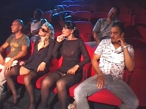 Sexy Luna Has No Limits